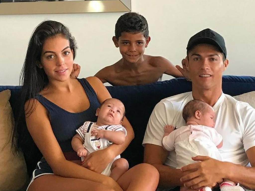 Georgina Rodr Guez Publica Tierna Imagen Con Los Hijos De Cristiano Ronaldo Sporthiva Online