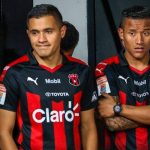 Alajuelense fue goleado y pierde a Rojas por lesión y a Garrido por expulsión