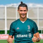 Cristiano Ronaldo dona camiseta firmada para una subasta benéfica en Portugal