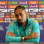 Raphinha contesta a Ronaldinho: «Hace unos días le pidió entradas a Vinicius»