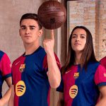 El Barcelona presenta la camiseta del próximo curso, un homenaje a la del Barça de 1899