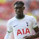 Suspenden a Yvess Bissouma, jugador del Tottenham, por inhalar gas de la risa