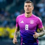 Toni Kroos, elegido mejor futbolista del año en Alemania, el año de su retirada