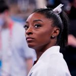 Madre biológica de Simone Biles quiere ‘reconciliarse’ con la gimnasta tras abandonarla a los 6 años