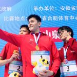 El nadador chino Sun Yang gana primer título tras regresar de una suspensión de cuatro años por dopaje