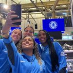 Polémica medida en Chelsea: las jugadoras dejarán de firmar autógrafos y sacarse fotos con los hinchas