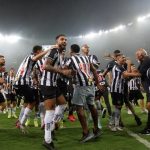 Atlético Mineiro elimina al campeón Fluminese y será rival de River Plate en semifinales