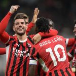 El Milan golea 3-0 a Lecce y escala a la cima de la Liga Italiana de fútbol