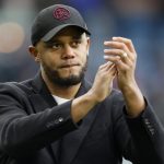 Vincent Kompany, entrenador del Bayern Múnich, pide limitar los partidos anuales de los futbolistas