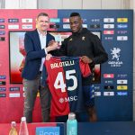 Génova oficializa el fichaje de Mario Balotelli