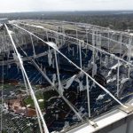 Huracán Milton arranca el techo del estadio de béisbol de los Tampa Bay Rays