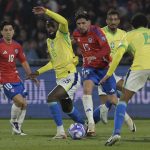 Otra vez la misma historia: Brasil vence a Chile con gol en el último minuto