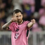 Messi marca otro triplete y el Inter Miami rompe récord de puntos en la MLS