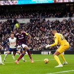 Newcastle vence al Tottenham y se acerca al podio de la Premier