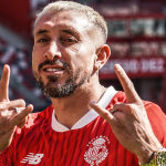 Héctor Herrera regresa once años después al fútbol mexicano como refuerzo de Toluca