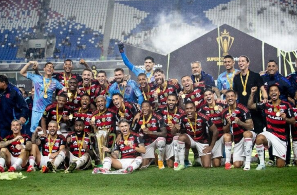 Flamengo vence al Botafogo y se queda con la Supercopa de Brasil