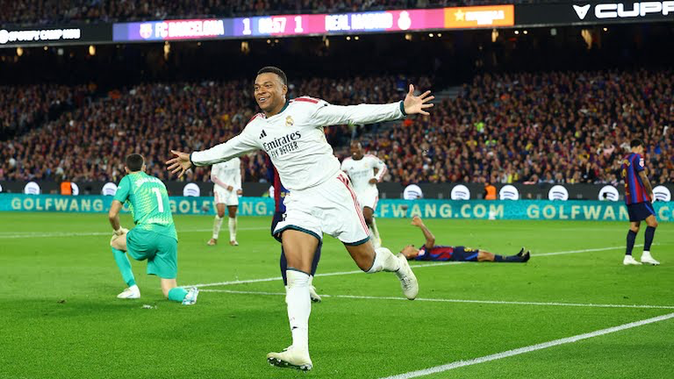 Mbappé silencia el Camp Nou y el Real Madrid de Mourinho destruye el invicto del Barcelona